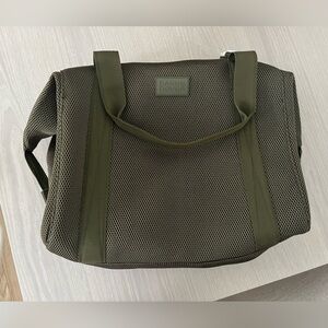 *BRAND NEW, NEVER USED* Dagne Dover Landon Carryall Dark Moss Airmesh Bag